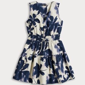 Simply Vera,Vera Wang smocked short Floral Sleeveless Dress in Blue and offWhite